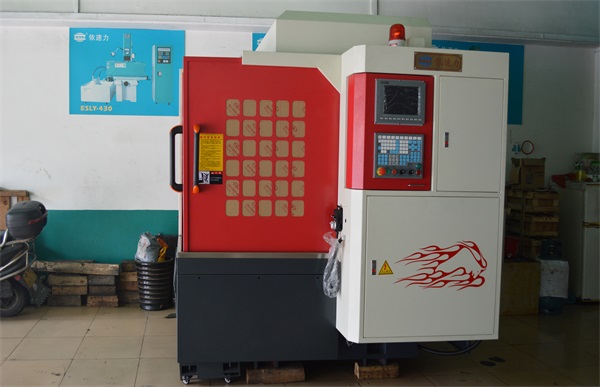 零件雕銑機(jī) 零件雕銑機(jī)