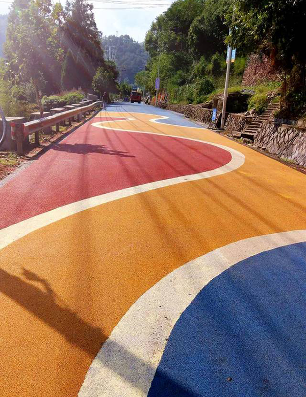 彩色防滑路面價(jià)格!做一平方多少錢?