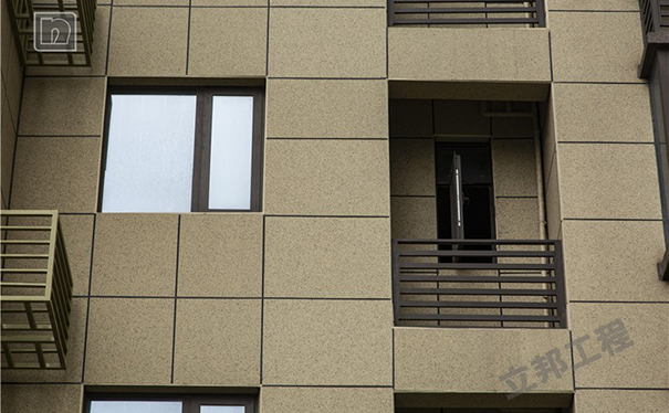 一體板外墻多少錢一平方米清包工?