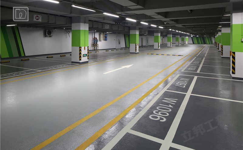 北京環(huán)球金融中心地下車庫(kù)采用聚氨酯地坪漆效果圖片.png